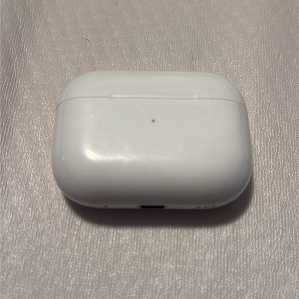 AirPods Pro CASE ONLY